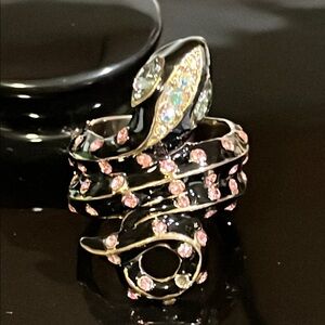 Elegant Black and Pink Snake Ring!
